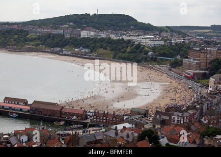 Blick über South Bay und den Hafen in der alten Stadt, Scarborough, North Yorkshire UK Stockfoto