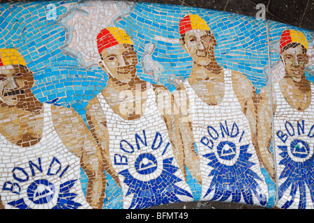 Australien, New South Wales, Sydney.  Surf Lifesaving Kultur dargestellt in einem Mosaik am Bondi Beach. Stockfoto