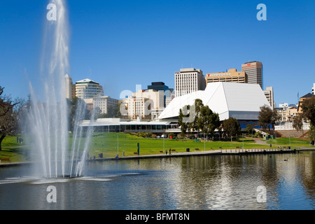 Australien, South Australia, Adelaide.  Adelaide Festival Centre am River Torrens. Stockfoto