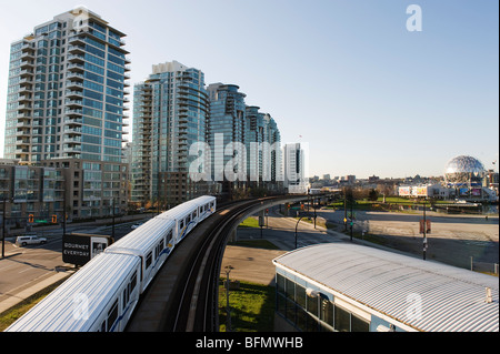 Kanada, British Columbia, Vancouver SkyTrain leicht Eisenbahn Zug, Stockfoto