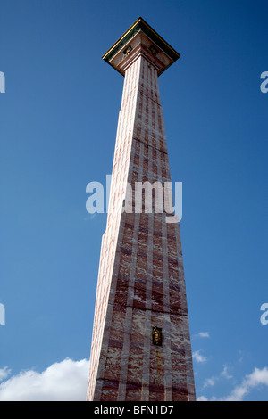 Ägyptischen Stil Obelisk in Place De La Victoire, Bordeaux, Frankreich ist eine Hommage an Wein Stockfoto