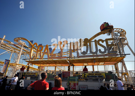 Verrückte Maus fahren am Ende der Pier von brighton Stockfoto