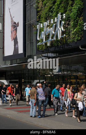 Galeries Lafayette, Friedrichstraße, Berlin Mitte, Berlin, Deutschland, Europa. Stockfoto