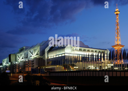 ICC. Internationales Congress Centrum. Internationalen Congress Center. Funkturm. Bei Nacht. Berlin, Deutschland, Europa. Stockfoto