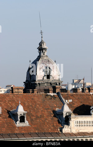 Dächer und alte Architektur in Arad in Rumänien Stockfoto