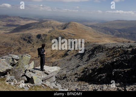 Blick vom Glyder Fach nach Osten in Richtung Llyn Caseg Fraith und Y Foel Goch Stockfoto