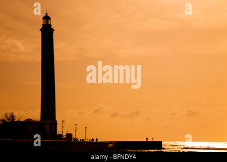 Sonnenuntergang mit dem Leuchtturm von Maspalomas auf Gran Canaria Stockfoto