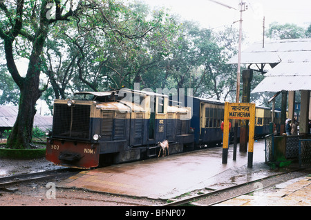 MMN 62615: Erbe Spielzeug Zug am Bahnhof von Matheran; Maharashtra; Indien Stockfoto