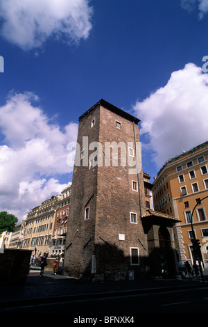 Italien, Rom, Largo di Torre Argentinien, Papitto mittelalterlicher Turm Stockfoto