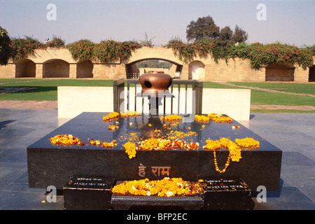 PKB 64737: Raj Ghat Mahatma Gandhi Memorial; Delhi; Indien Stockfoto