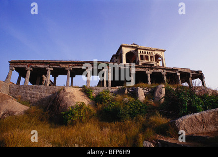 MAA 66384: Darbar Hall in Krishnagiri Festung im 13. Jahrhundert; Gingee; Tamil Nadu; Indien Stockfoto