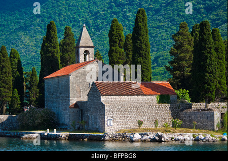 Kloster St. George Island in der Nähe von Perast, Bucht von Kotor, Montenegro Stockfoto