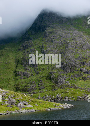 Glyder Fach von Llyn Bochlwyd Snowdonia Wales UK Stockfoto