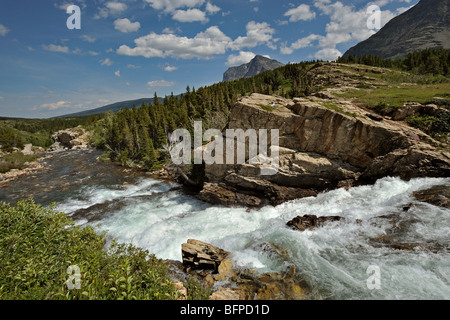 Wasserfälle in der Nähe von Swift aktuelle See in vielen Gletschern Bereich des Glacier National Park, Montana Stockfoto