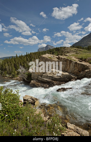 Wasserfälle in der Nähe von Swift aktuelle See in vielen Gletschern Bereich des Glacier National Park, Montana Stockfoto