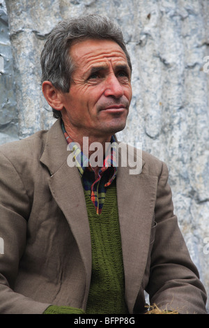 Porträt von einem Mann mittleren Alters aus Tirana, Albanien Stockfoto