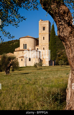 Schöne Sant Antimo - gegründeten Klosters 781 n. Chr. in der Nähe von Castelnuovo dell'Abate, Toskana Italien Stockfoto