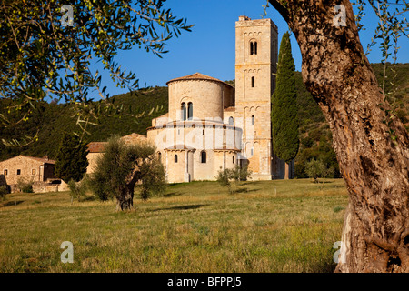 Schöne Sant Antimo - gegründeten Klosters 781 n. Chr. in der Nähe von Castelnuovo dell'Abate, Toskana Italien Stockfoto