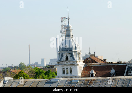 Dächer und alte Architektur in Arad in Rumänien Stockfoto