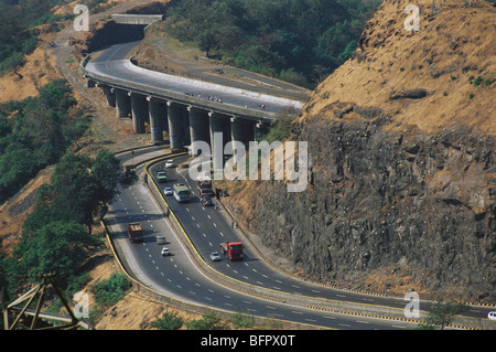 Luftaufnahme von alten und neuen Mumbai pune Expressway; khandala, Maharashtra, Indien - mmn 66550 Stockfoto