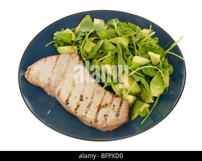 Thunfisch-Steak mit Avocado und Rucola Stockfoto