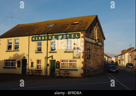 Das Harbour Hotel im Dorf Haverigg Stockfoto