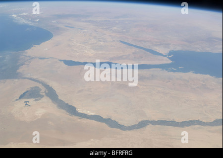 Luftbild von der ägyptischen und der Sinai-Halbinsel, zusammen mit dem Mittelmeer und dem Roten Meer. Stockfoto