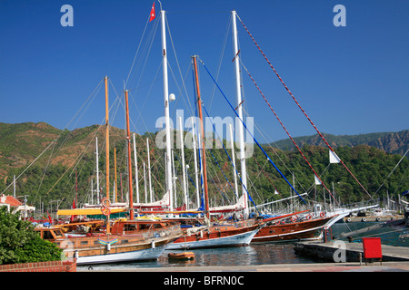 Kreuzfahrt-Schiff in der Türkei Marmaris Hafen Stockfoto