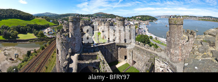 Einen Panoramablick über Conwy (Conway) Burg, Conwy, Wales Stockfoto