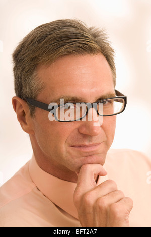 Porträt der Geschäftsmann mit Brille Stockfoto