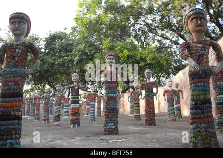 Statuen in den Steingarten in Chandigarh, Indien Stockfoto