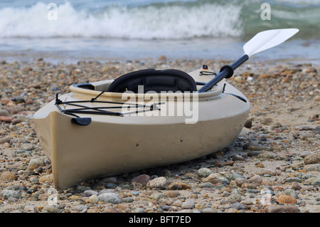 Kajak am Strand Stockfoto