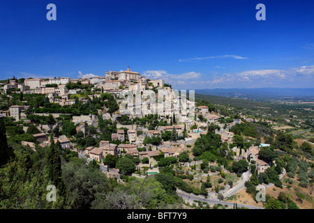 Die malerischen mittelalterlichen Dorf von Gordes in der Regionalpark Luberon Stockfoto