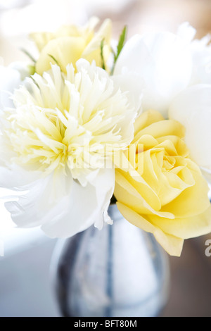 Blumen in Vase Stockfoto