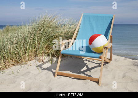 Butterfly Chair am Strand, Vorupoer, Jylland, Dänemark Stockfoto