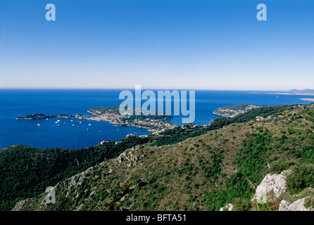 Draufsicht auf die Küste in der Nähe von Eze und das Cap Ferrat vom Fort De La Revere Stockfoto