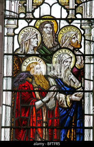 Detail eines Buntglasfensters mit den Propheten des Alten Testaments, Jesaja Daniel Ezekiel Malachi und Elia Stockfoto