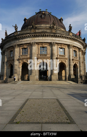 Berlin. Deutschland. Bode-Museum auf der Museumsinsel, Gehäuse, die Skulpturensammlung und Museum für byzantinische Kunst. Stockfoto