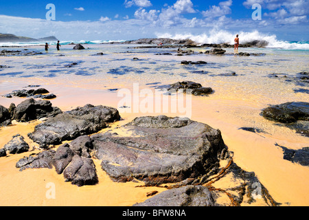 Champagne Pools befinden sich nördlich von Indian Head, 75-Meile Strand entlang. Stockfoto