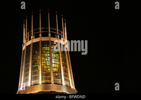 Die Laterne Tower Of Liverpool Metropolitan Cathedral of Christ the King bei Nacht Merseyside, UK Stockfoto