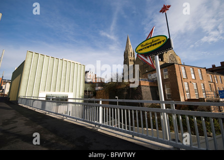 Die Nottingham contemporary Leuchtreklame, entworfen von Nottingham basierte Künstler S Mark Gubb außerhalb Zentrum für zeitgenössische Kunst Stockfoto