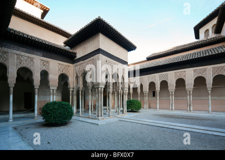 Pavillon und Bögen, Gericht der Löwen, Alhambra, Granada, Spanien Stockfoto