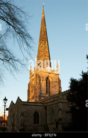 Str. Marys Kirche im Licht frühen Morgens. Stockfoto