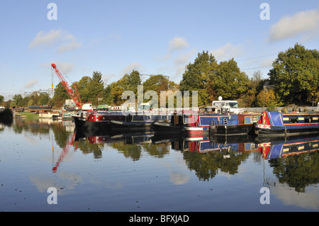 Winkwell Dock am Grand Union Canal, Hertfordshire, UK. Stockfoto