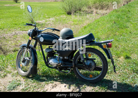 Altes Motorrad, Nationalpark Biebrza-Flusstal, Polen, Europa Stockfoto
