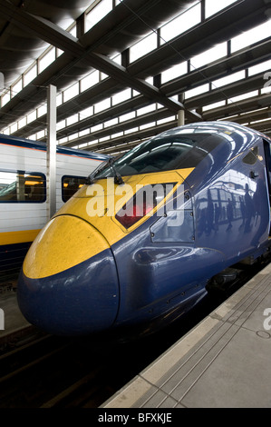 Klasse 395 Olympic Javelin-Zug im Bahnhof St Pancras, London, England. Stockfoto