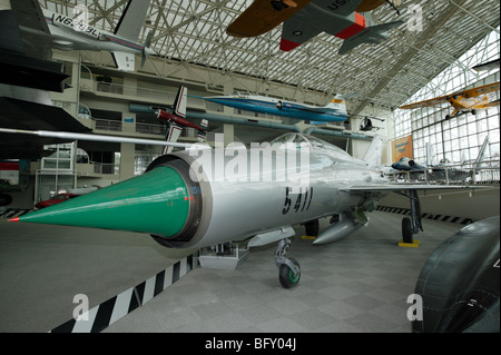 MiG 21 PFM Fishbed-F auf statische Anzeige in der großen Galerie des Museum of Flight, Boeing Field, Seattle Stockfoto