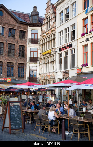 Restaurant in Vrijdag Markt - Marktplatz; Ghent; Belgien; Europa Stockfoto