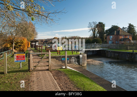 Tempel-Sperre auf der Themse, Berkshire, UK Stockfoto