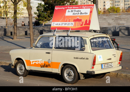 Trabi-Safari Tour Berlin in einem alten russischen Trabant Auto Stockfoto